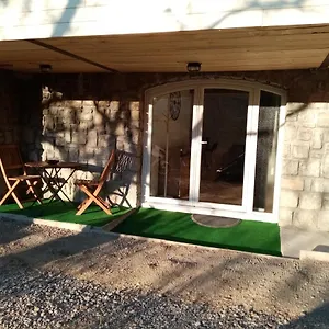 Appartement De Charme Neuf à La Montagne, Puget-Rostang
